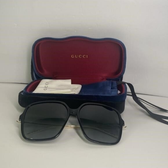 ?- New Authentic Gucci Grey Butterfly Ladies Sunglasses GG1267S 001 60 main image 4